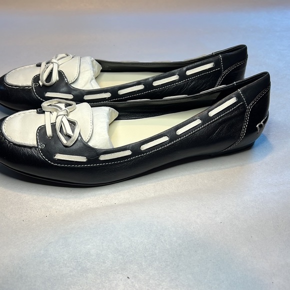 COLE HAAN Leather Flats - Picture 3 of 6